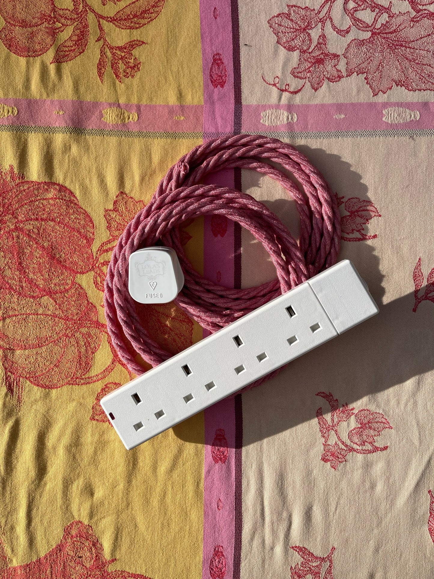 Lola's Leads - Strawberry Linen