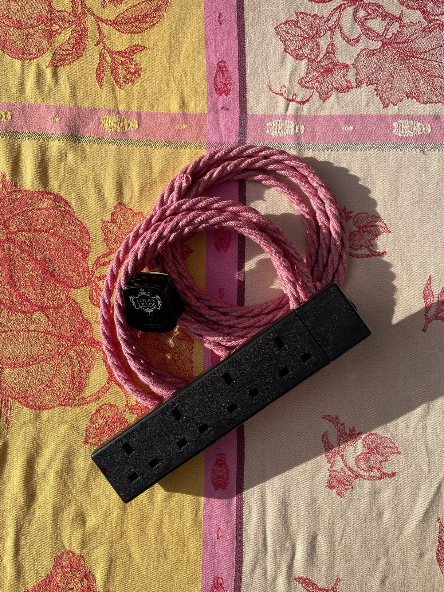 Lola's Leads - Strawberry Linen