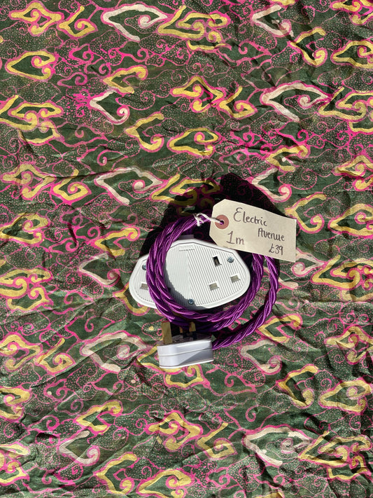 Lola's Leads – Electric Avenue + White 1m | 2 Gang