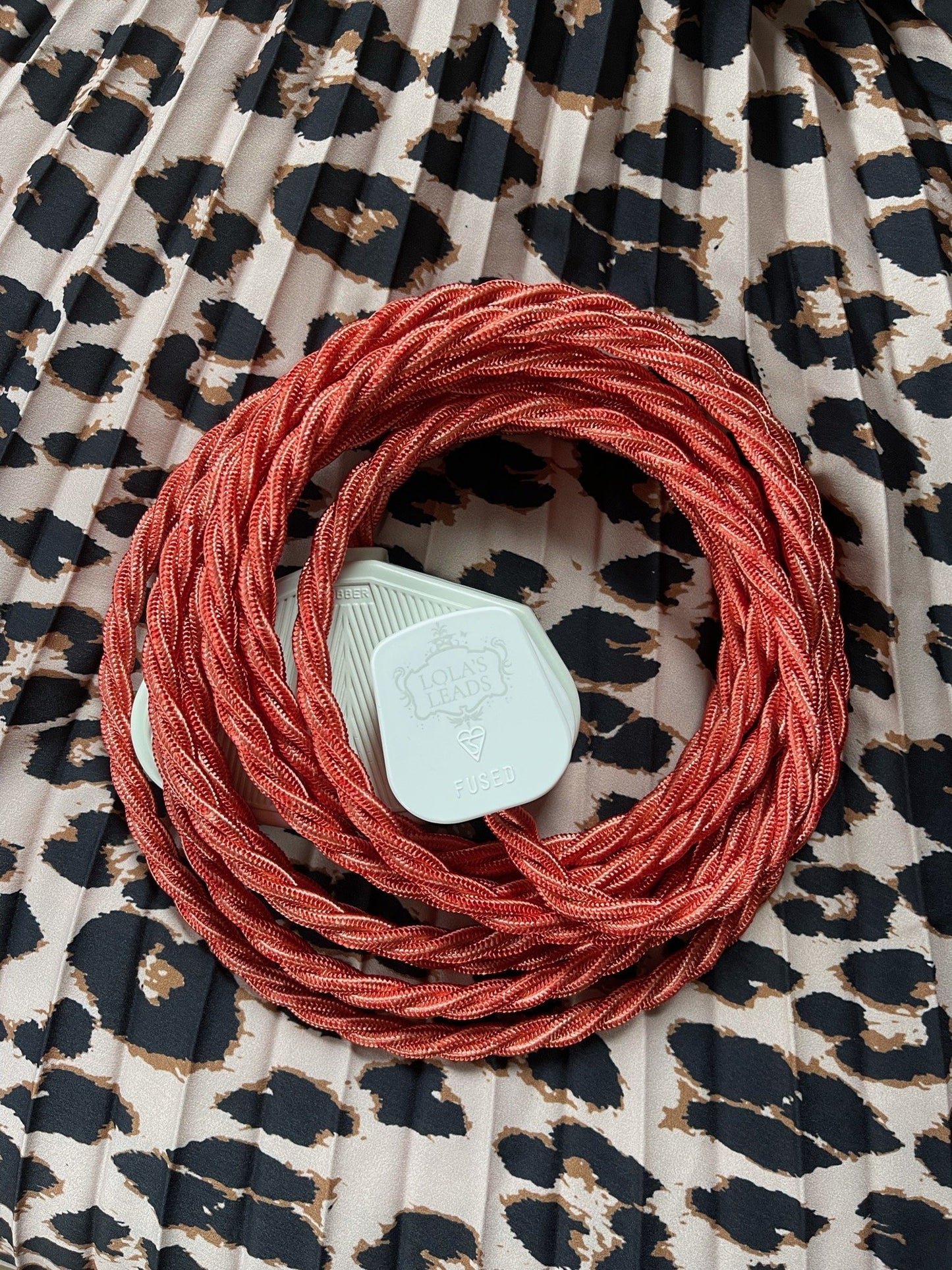 Lola's Leads - Copper Coral + White 4m