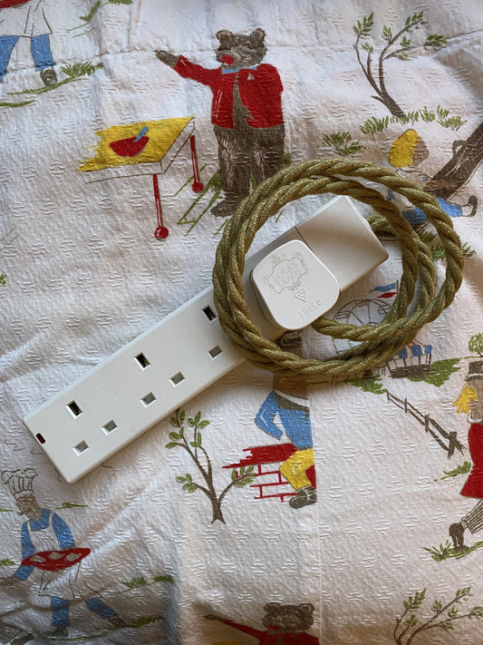 Lola's Leads - Dijon Linen+ White 1m 4 Gang