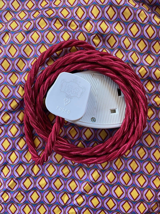 Lola's Leads - Eating Room Red & White 2m