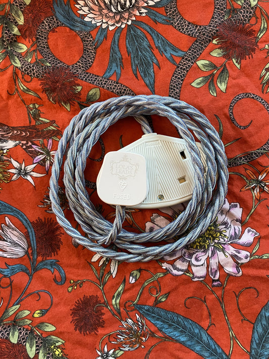 Lola's Leads - Sky & White 2m