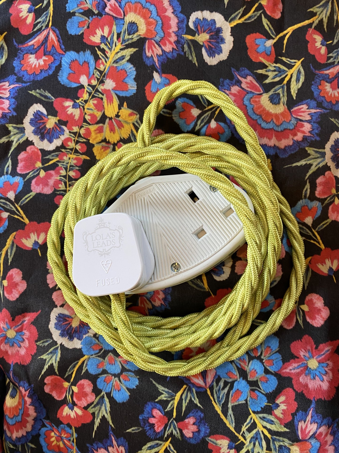 Lola's Leads - Chartreuse & White 2m
