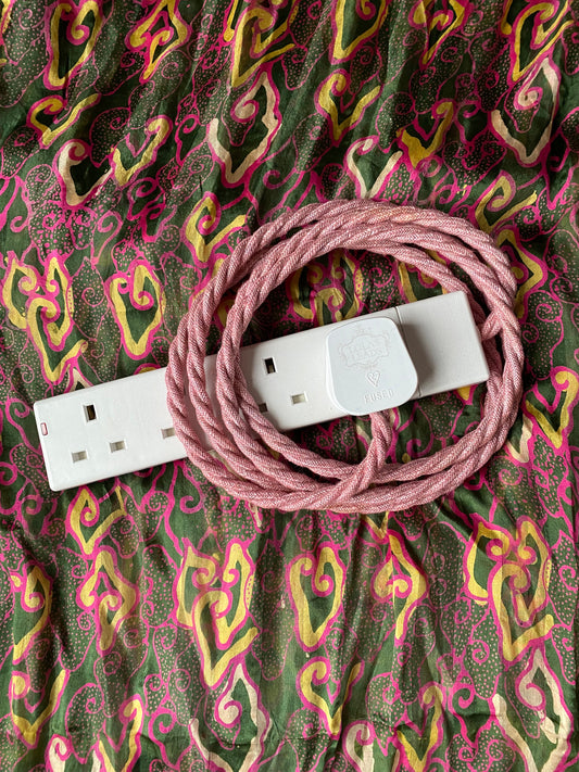 Lola's Leads - Carnation Linen + White 4 Gang 2m